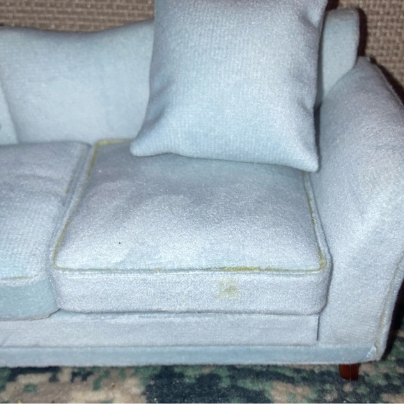 Miniature Couch Furniture 1:12 Scale - Picture 4 of 5